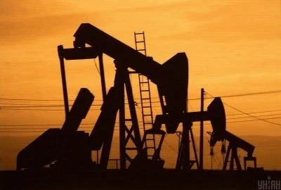 Ціни на нафту зростають, оскільки Ормузька протока залишається закритою